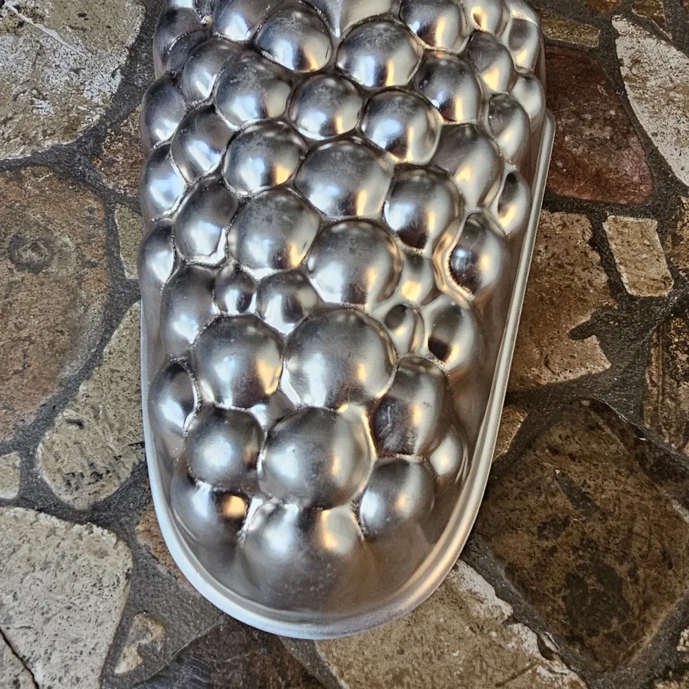 Vintage Aluminum Grape Cluster Mold - Jell-O Pudding Candy Cake Pan, Lightweight - Picture 3 of 6
